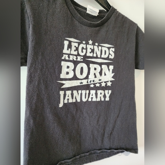 Size Small Delta Pro Weight black t-shirt Legends are born in January - Picture 4 of 7